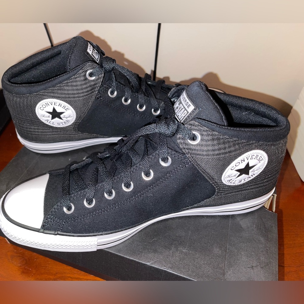 Men’s Converse CTAS High Street, size 13, black/plaid